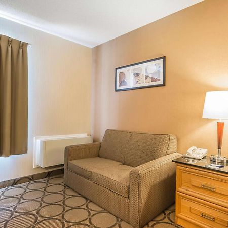 Comfort Inn Belleville Bagian luar foto